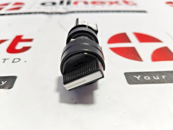 IDEC HA-C5 industrial pushbutton switch AC-12 250V 2A