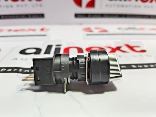 IDEC HA-C5 industrial pushbutton switch AC-12 250V 2A