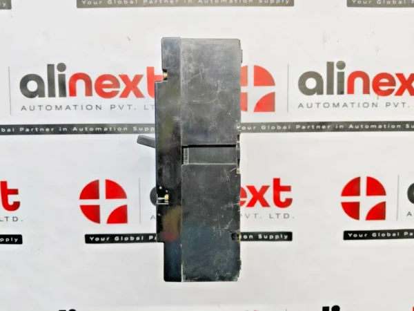 LG ABE 202 series molded case circuit breaker 175 amps (Crack)