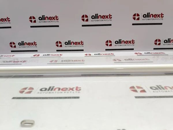 Lora ZC-8687G4-SNJ-A Fiberglass Antenna  