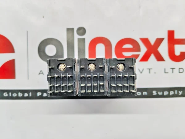 Lot of 3x Schneider Electric 792XDX3M4L-120A miniature plug-in relays 120VAC