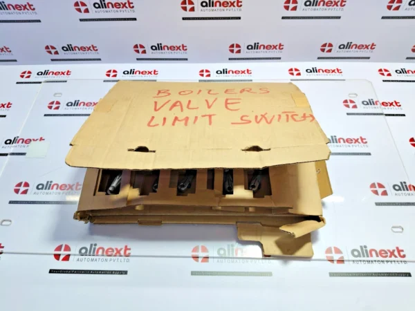 Lot of 5x Azbil Corporation 1LS19-JK Compact Limit Switch 0.1A-125VAC 0.1A-30VDC