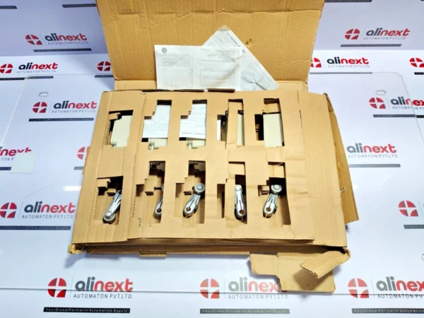 Lot of 5x Azbil Corporation 1LS19-JK Compact Limit Switch 0.1A-125VAC 0.1A-30VDC