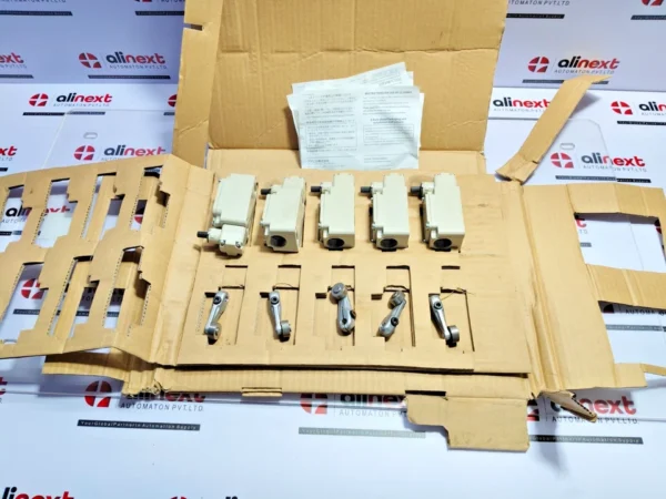 Lot of 5x Azbil Corporation 1LS19-JK Compact Limit Switch 0.1A-125VAC 0.1A-30VDC