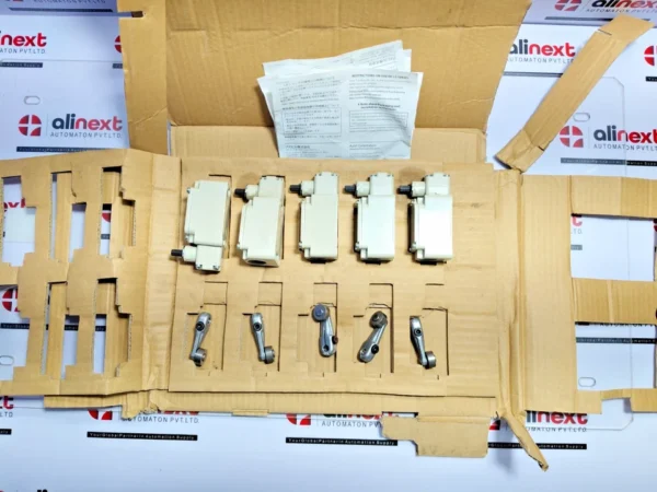 Lot of 5x Azbil Corporation 1LS19-JK Compact Limit Switch 0.1A-125VAC 0.1A-30VDC