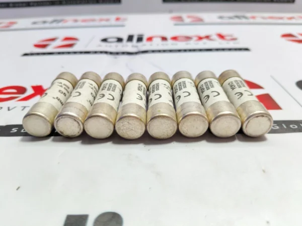 Lot of 8x Bussmann C14G4 series cylindrical fuses 500VAC or 690VAC  4A