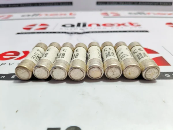 Lot of 8x Bussmann C14G4 series cylindrical fuses 500VAC or 690VAC  4A