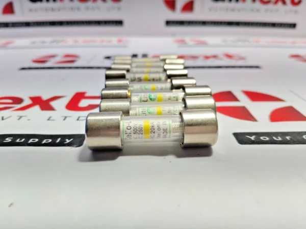 Lot of 8x Cello-Lite 3A Fuse 500VAC 250VDC