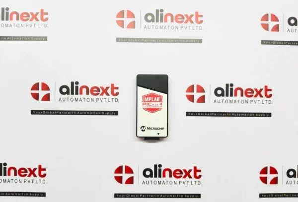 Microchip MPLAB® PICkit™ 4 In-Circuit Debugger/Programmer PG164140