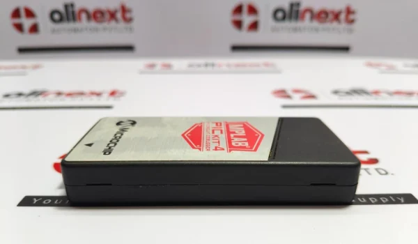 Microchip MPLAB® PICkit™ 4 In-Circuit Debugger/Programmer PG164140