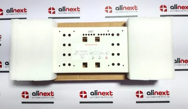 Milesight Short Mounting Backboard Kit SPCC425 for UG67 Outdoor LoRaWAN® Gateway
