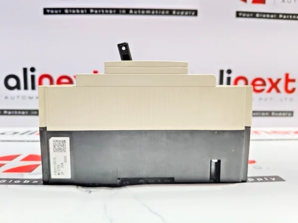 Mitsubishi Electric NF32-SV 2P 20A circuit breaker AC200V 7.5A