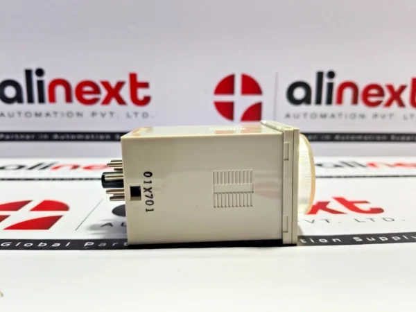 Omron H3BA-N8H solid-state timer relay 0 to 1.2 min