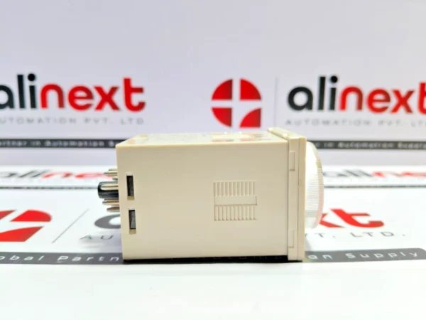 Omron H3BA-N8H solid-state timer relay 0 to 12 sec