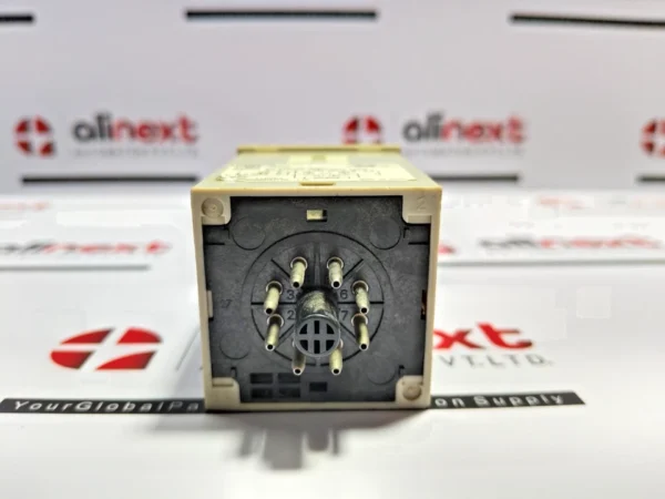 Omron H3BA-N8H timer 0-30sec 220VAC 50/60Hz