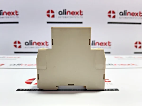 Omron H3DS-ML multi-function time delay relay 0.1-120h 24-230VAC 50/60Hz 