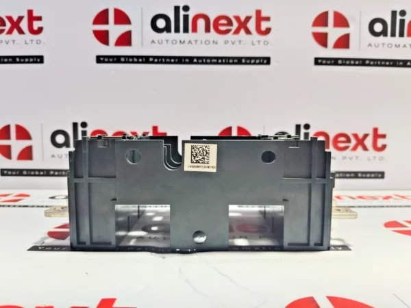 Schneider Electric LV429289 ComPact NSX 3P plug-in base kit  