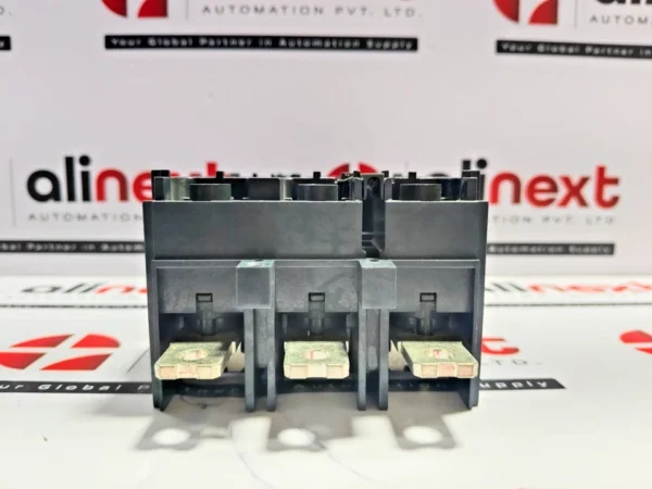 Schneider Electric LV429289 ComPact NSX 3P plug-in base kit  