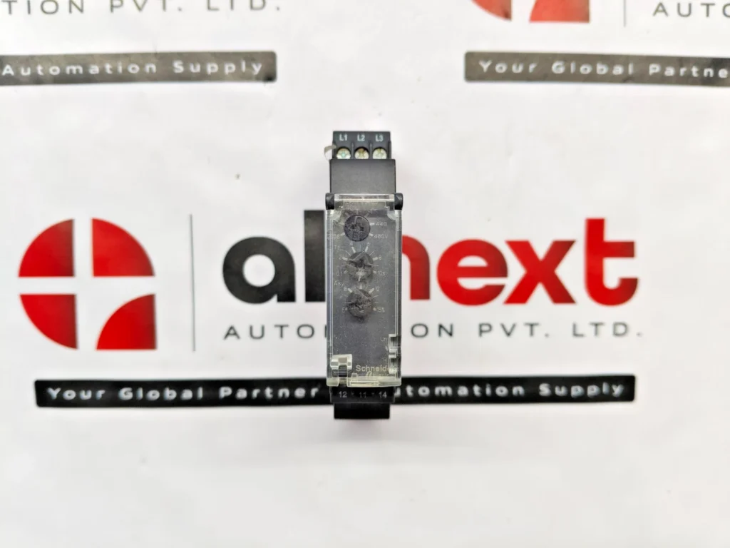 Schneider Electric Zelio Control RM17TA00 3-phase supply control relay