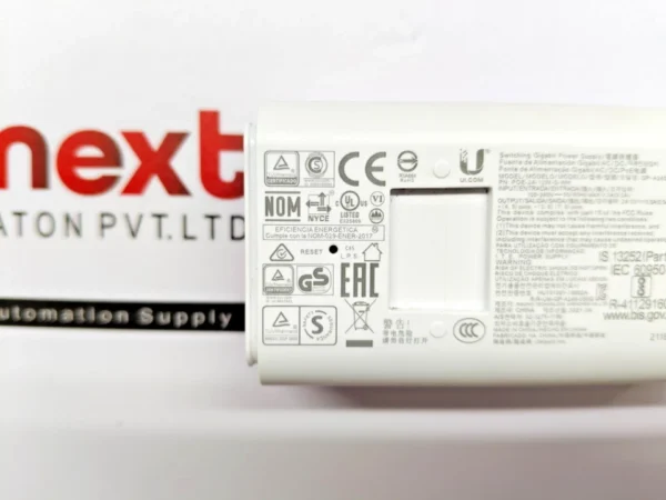 Ubiquiti POE-24-12W-G-WH Injector Gigabit Power Supply 100-240V 50/60Hz 0.3A