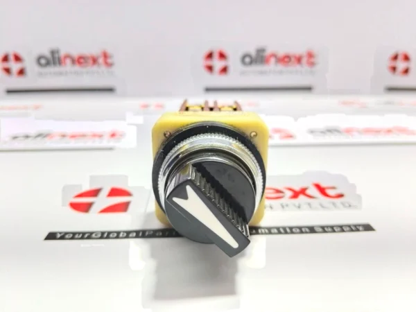 Fuji Electric AH30-P2 Selector Switch / Rotary Cam Switch