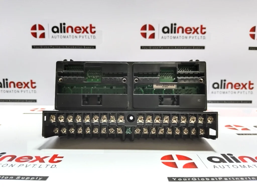 GE Fanuc IC670CHS001CAG I/O TERMINAL BLOCK BARRIER STYLE