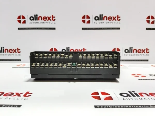 GE Fanuc IC670CHS001CAG I/O TERMINAL BLOCK BARRIER STYLE