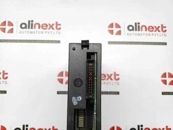 GE Fanuc IC693MDL655 24VDC 32-Point Logic Input Module “Slightly cracked”