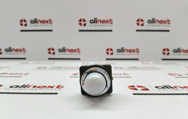 IDEC APNE188 W (White) pilot light 12V 50-60Hz 18V 2W