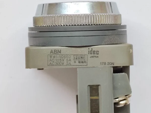 IDEC Izumi pushbutton switch, model ABN110
