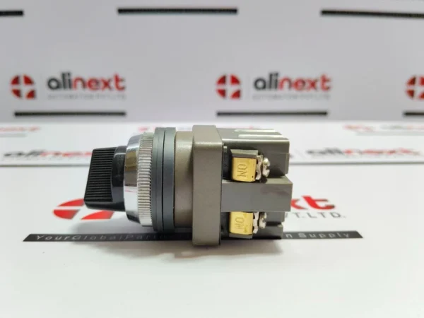 Idec Izumi 41-10569 Control Unit Selector Switch 10W