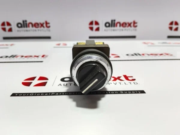 Idec Izumi 41-10569 Control Unit Selector Switch 10W