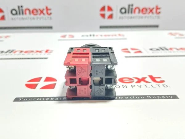 Maruyasu Type A25PF11 push button switch