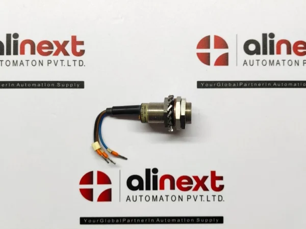 OMRON inductive proximity sensor TL-X5E2-E1