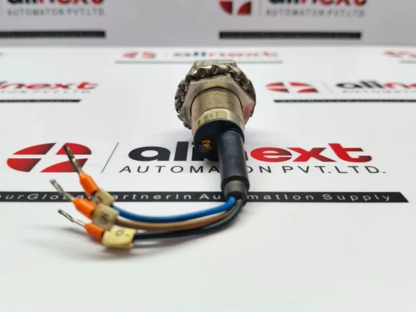 OMRON inductive proximity sensor TL-X5E2-E1