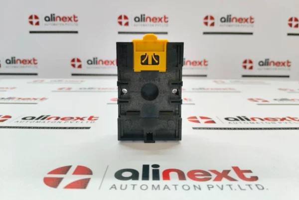 Omron 11PFA relay socket 1595YK 250V 7.5A