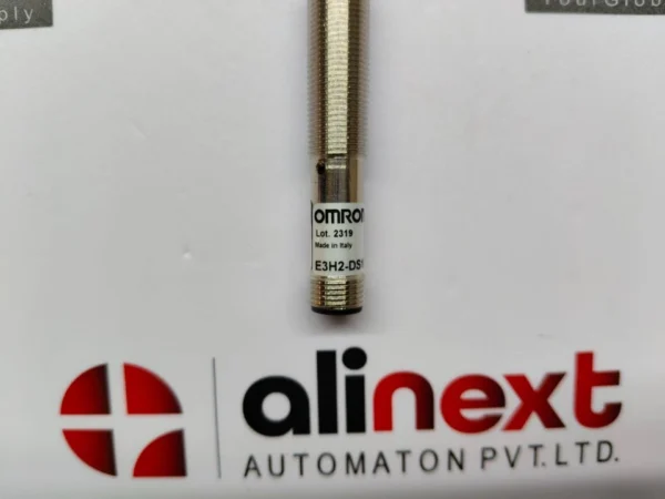 Omron E3H2-DS10B4M-M1 Inductive Proximity Sensor