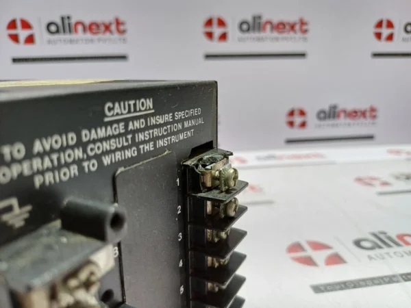 Parts for Honeywell UDC 3000 Temperature Controller DC3002-0-000-1-00-0111 240VAC 60Hz 