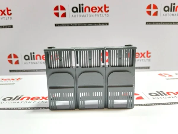 Schneider Electric LV429515 3-Pole Short Terminal Shield