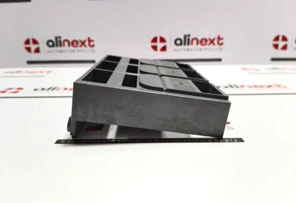 Schneider Electric LV432591 Compact terminal shield NSX400-630