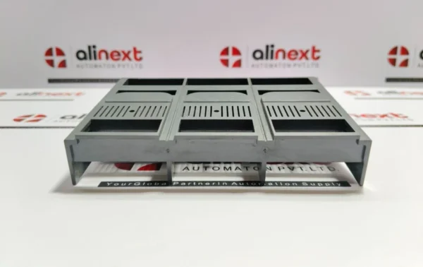 Schneider Electric LV432591 Compact terminal shield NSX400-630