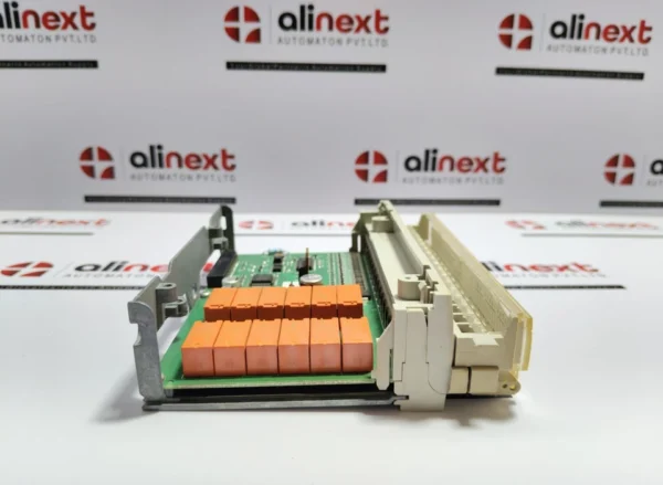 Schneider TSXDMZ28DR TSX Micro I/O Module 16I 24VDC+12Q REL TBLK