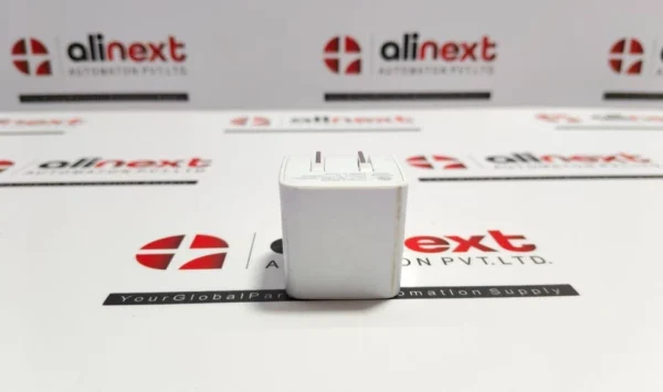 Tomax AD808 Dual USB Wall Charger Adapter 100-240V 50/60Hz 5V 2400mA