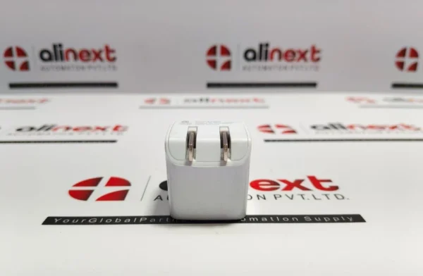 Tomax AD808 Dual USB Wall Charger Adapter 100-240V 50/60Hz 5V 2400mA