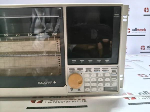 Yokogawa LR4100E Industrial Chart Recorder 371111 -B-0/DC/F 100-240V
