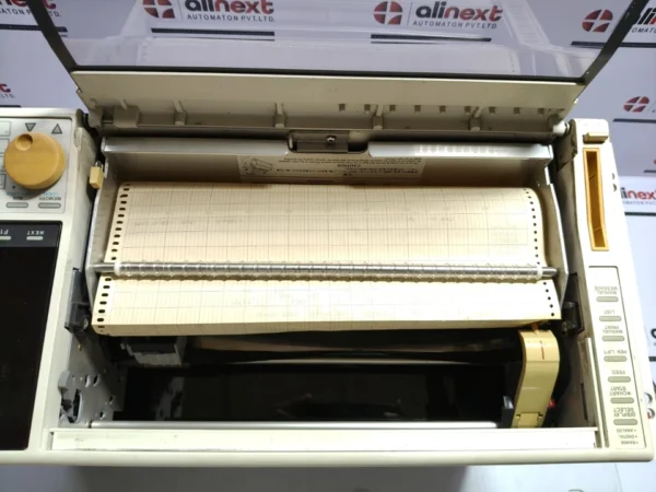 Yokogawa LR4100E Industrial Chart Recorder 371111 -B-0/DC/F 100-240V