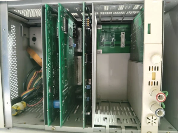 Yokogawa LR4100E Industrial Chart Recorder 371111 -B-0/DC/F 100-240V