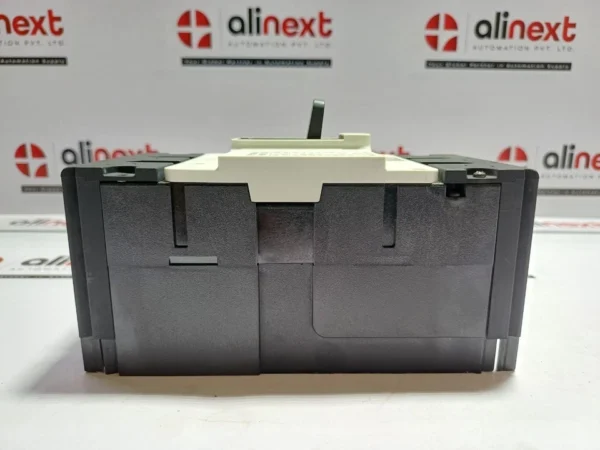 Hyundai HGM30E Molded Case Circuit Breaker 16A 3P