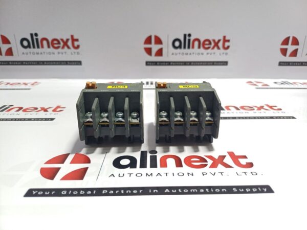 Lot of 2x Hyundai UAB 40 Auxiliary Contact Block 16A 690V