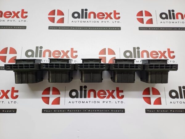 Lot of 5x New TE Connectivity DEUTSCH STRIKE Series SRK02-FLB-64A-001 Connector